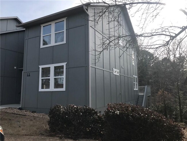 Building Photo - 11 Alyce Ln