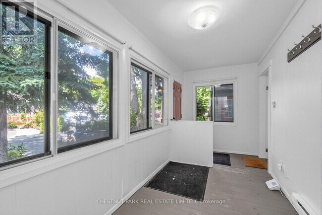 Photo du bâtiment - 25 Kenworthy Ave