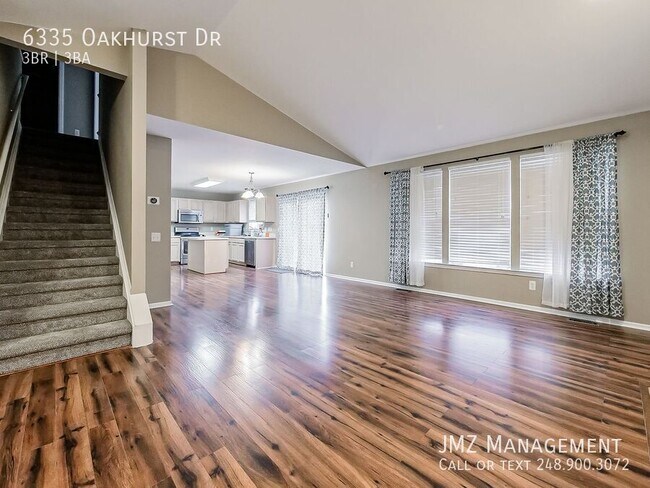 Foto del edificio - 6335 Oakhurst Dr