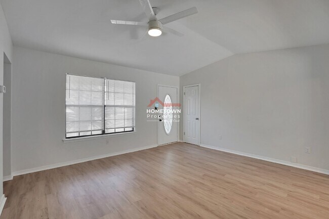 Building Photo - 3 Bedroom Home near NAS Pensacola