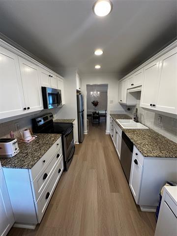 Foto del edificio - 10236 Regal Oaks Dr