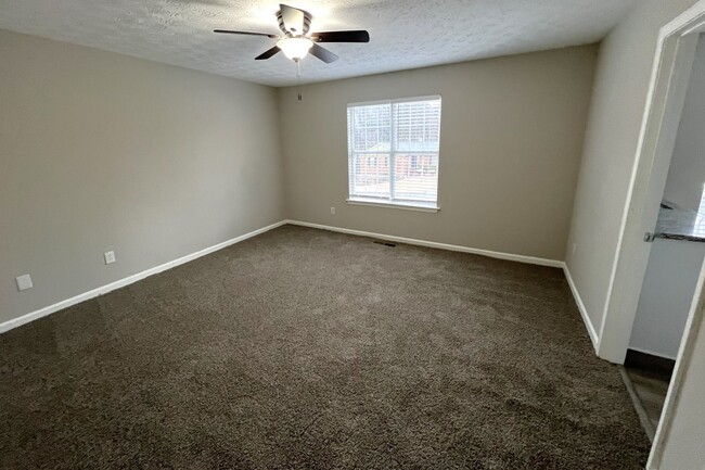 Building Photo - 5819 Bellingrath Way