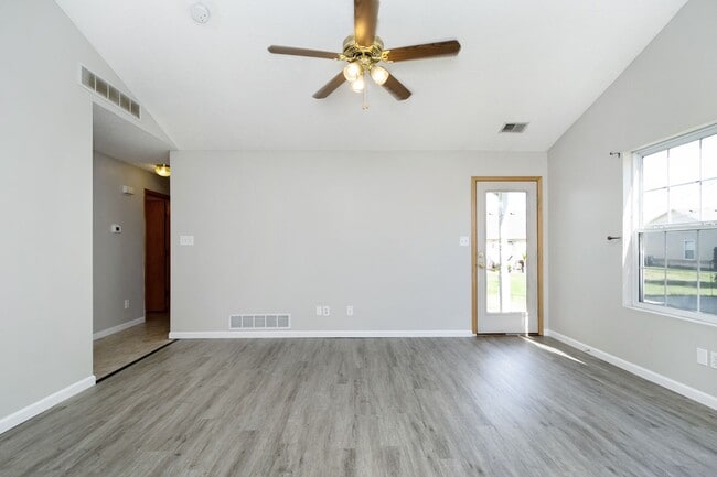 Building Photo - 608 Goodrich Dr