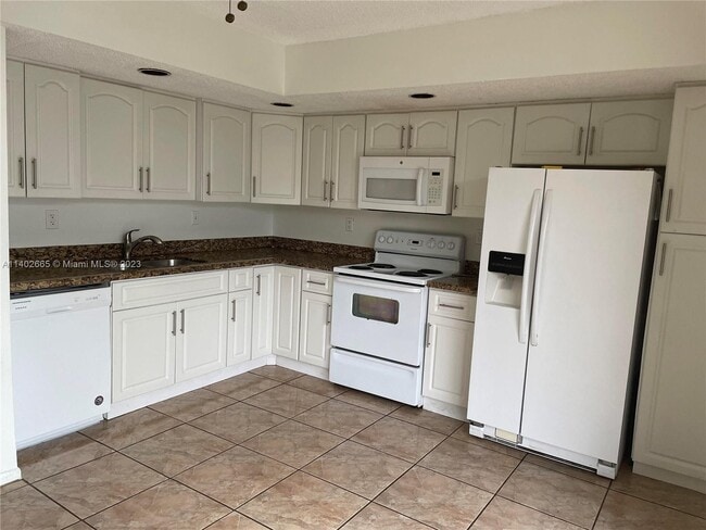 Building Photo - 8005 SW 107th Ave