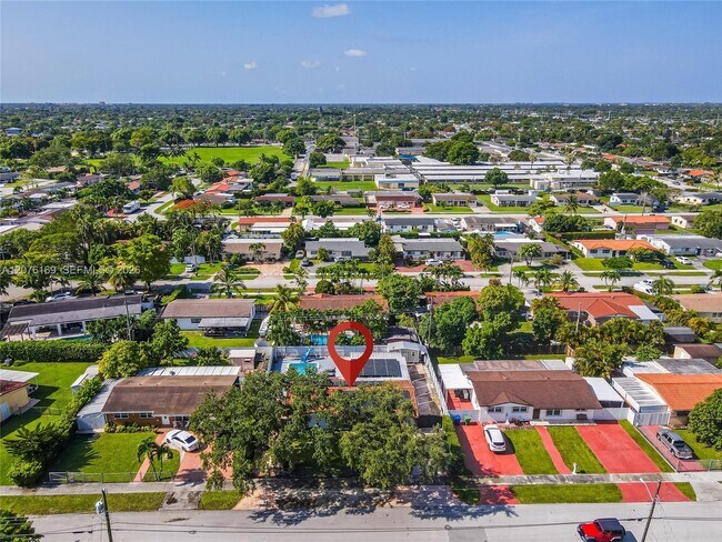 Foto del edificio - 10310 SW 43rd St
