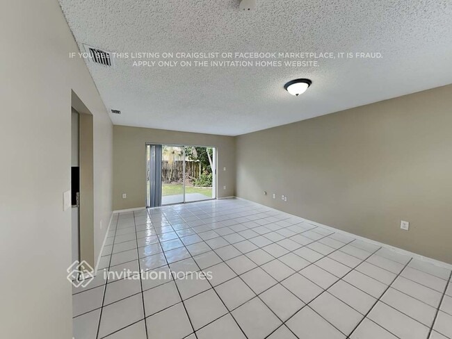 Foto del edificio - 2565 NW 80th Ave