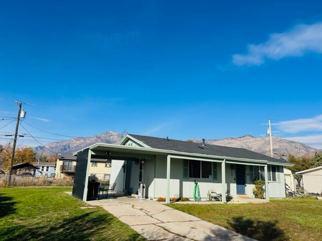 Primary Photo - Beautifully updated home with central air,...
