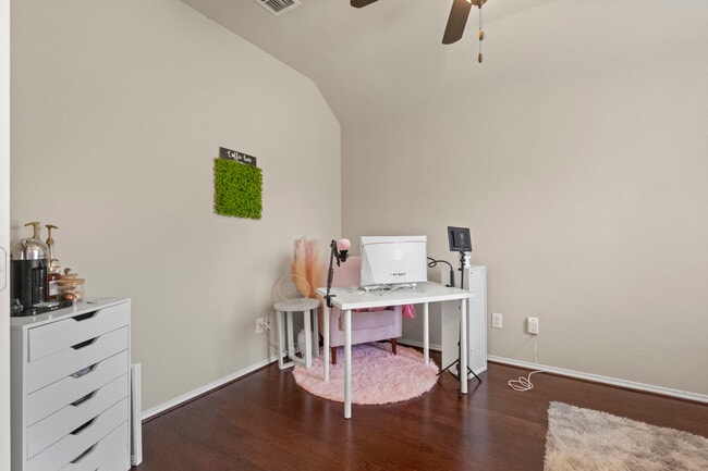 Building Photo - 617 Wounded Knee Dr