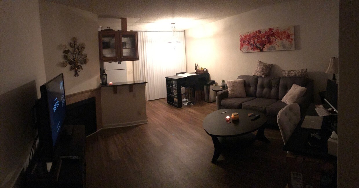 Foto principal - 3767 Clarington Ave