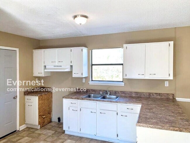 Foto del edificio - 700 15th Ct NW