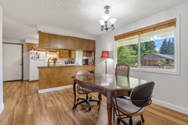 Foto del edificio - 9423 NE Woodridge St