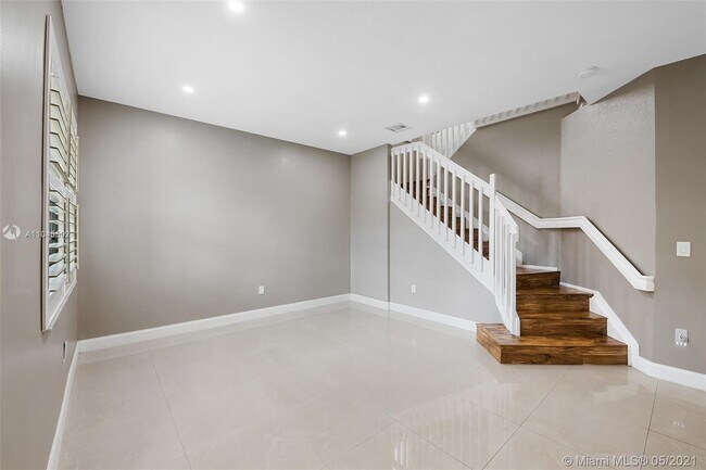 Foto del edificio - 2001 NW 99th Terrace