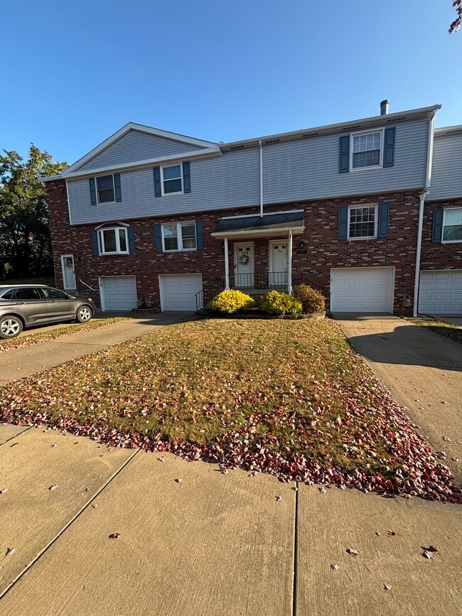 Building Photo - 103 Parkridge Ln