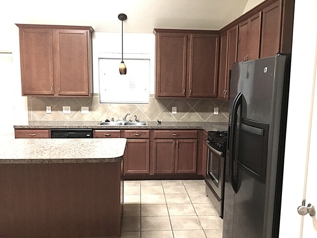 Foto del edificio - 10019 Blissful Valley Ln
