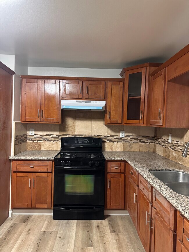 Foto del edificio - 843 W 76th St