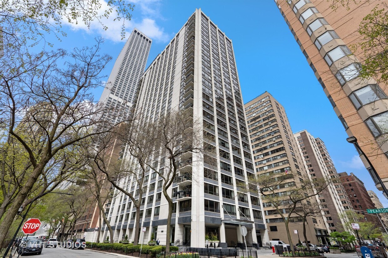 Foto principal - 222 E Pearson St