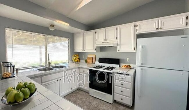 Foto del edificio - 12643 Gorham St