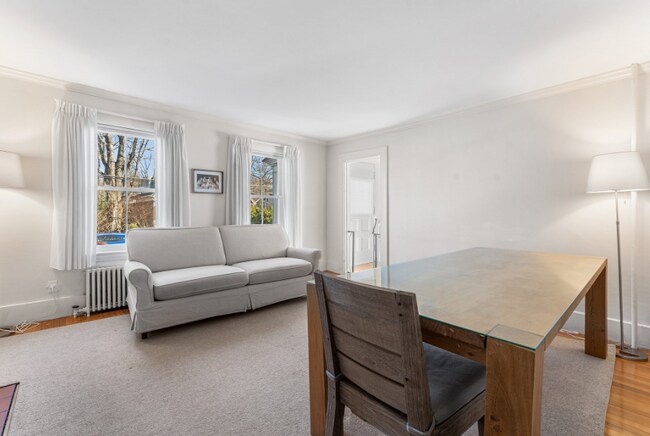 Building Photo - 29 Cottage St