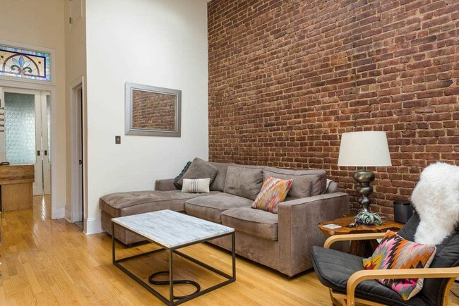 Foto del edificio - 933 Willow Ave