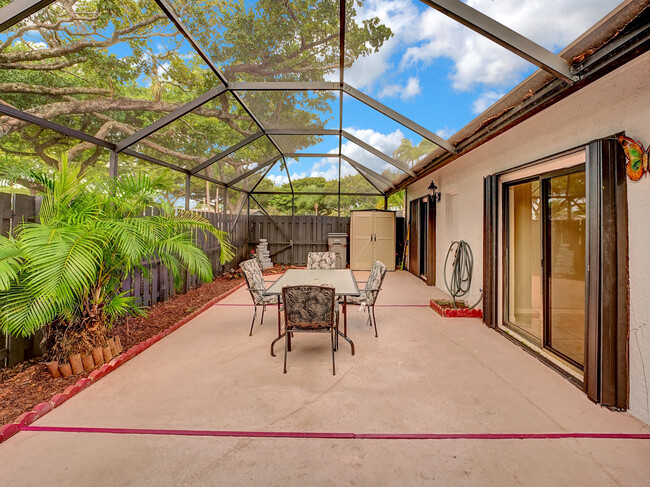 Building Photo - 1165 Summit Trail Cir