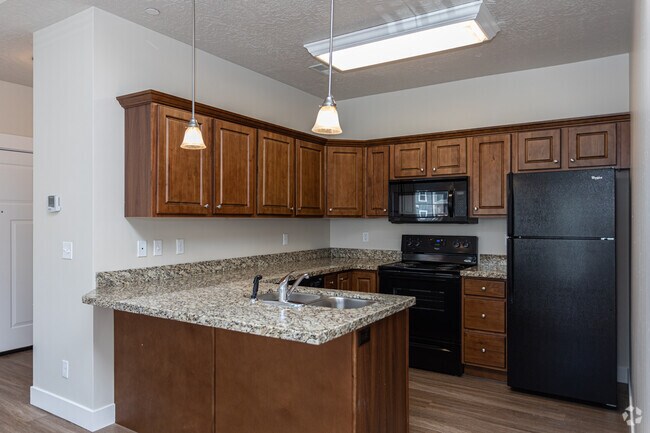 Interior Photo - Cresthaven