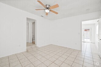 Building Photo - 3701 Mintern St