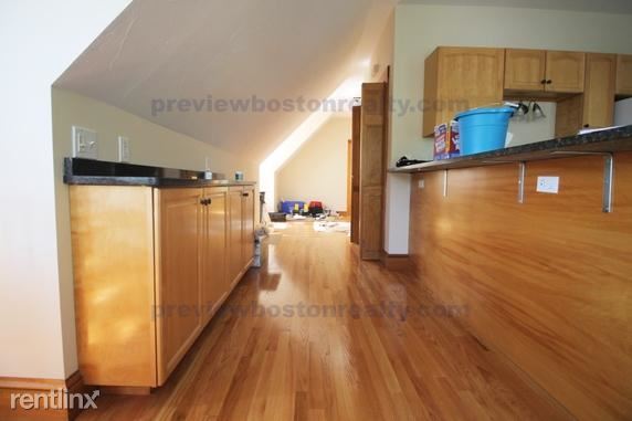 Building Photo - 147 Brown St