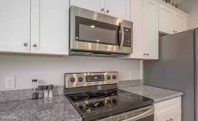 Foto del edificio - 3 br, 3.5 bath House - 626 31st Ave E