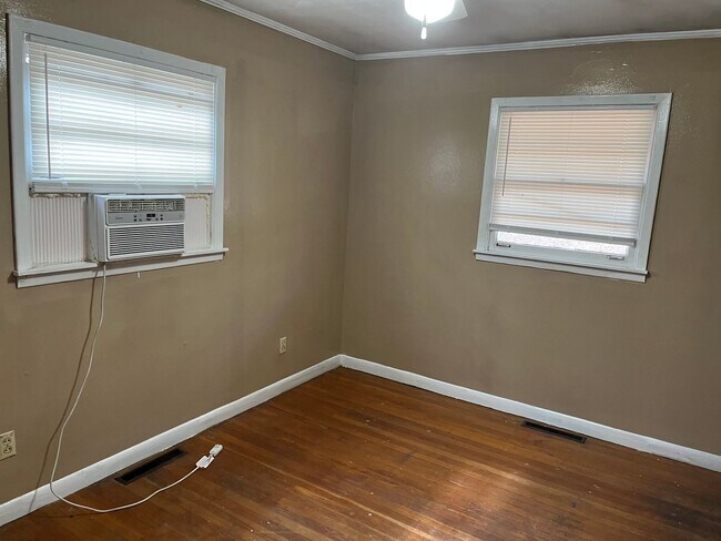 Foto del edificio - Available Now!