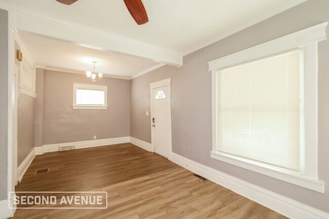 Foto del edificio - 144 N White Ave