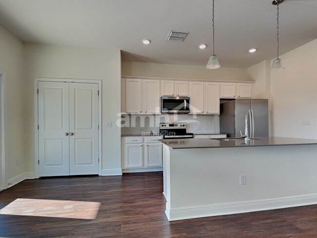 Building Photo - 20486 Calla Lily Dr