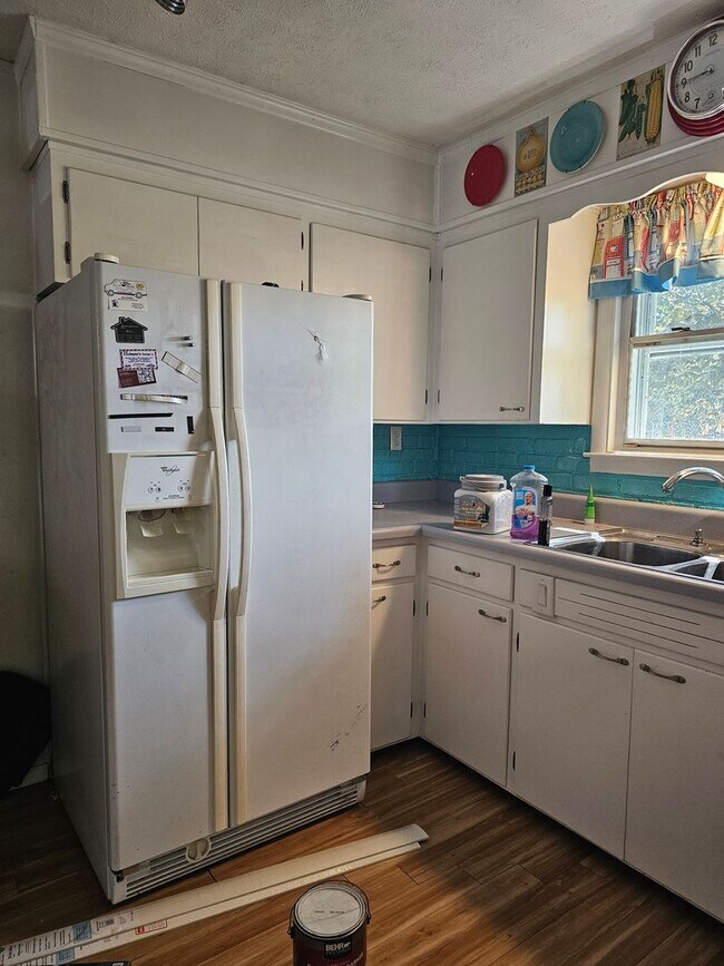 Building Photo - Cozy Fostoria Home