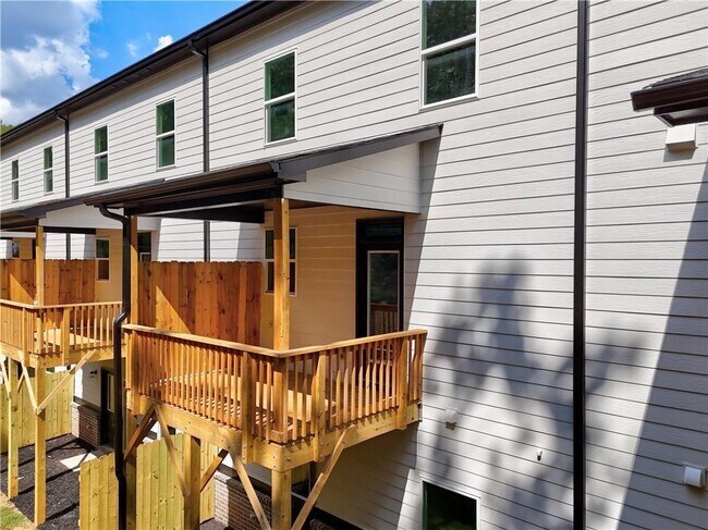 Foto del edificio - 6 Rock Pk Wy