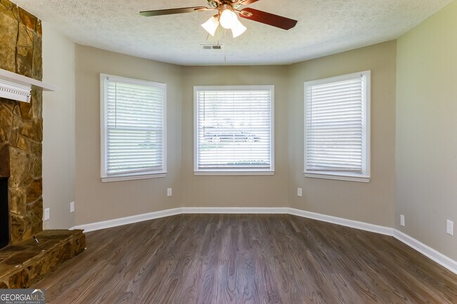 Foto del edificio - 1476 Cherry Hill Rd SW