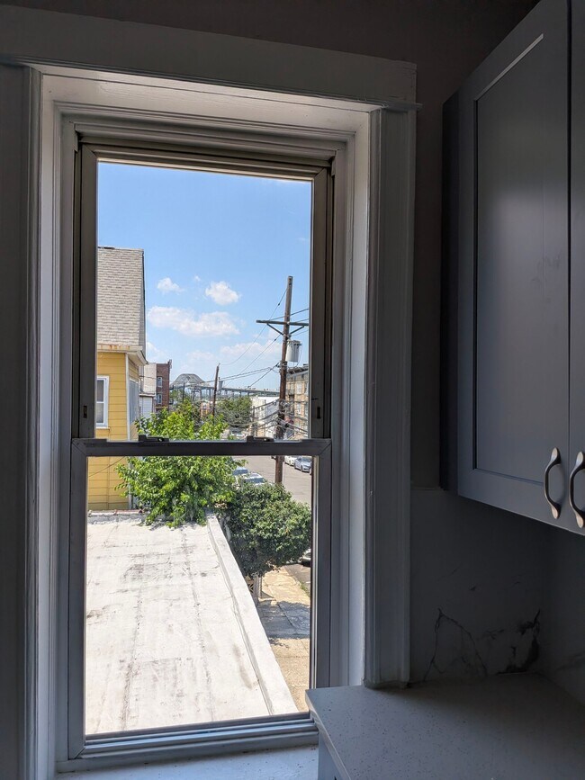 Building Photo - 295 Avenue B