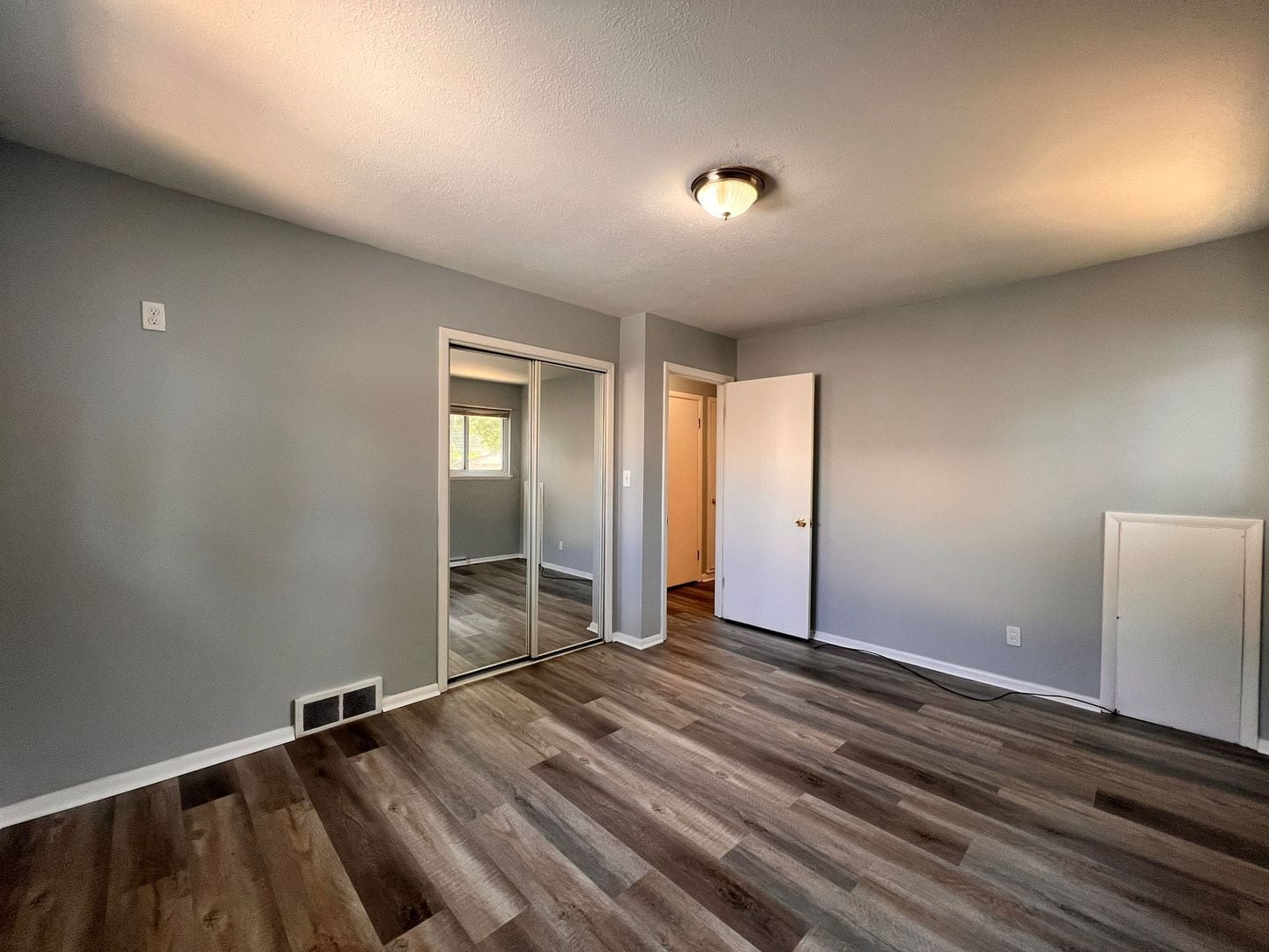 210 Kenyon Rd Eastlake, OH 44095 – photo 5
