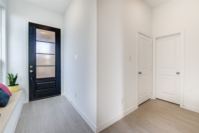 Building Photo - 21255 Doubtful Cyn Dr