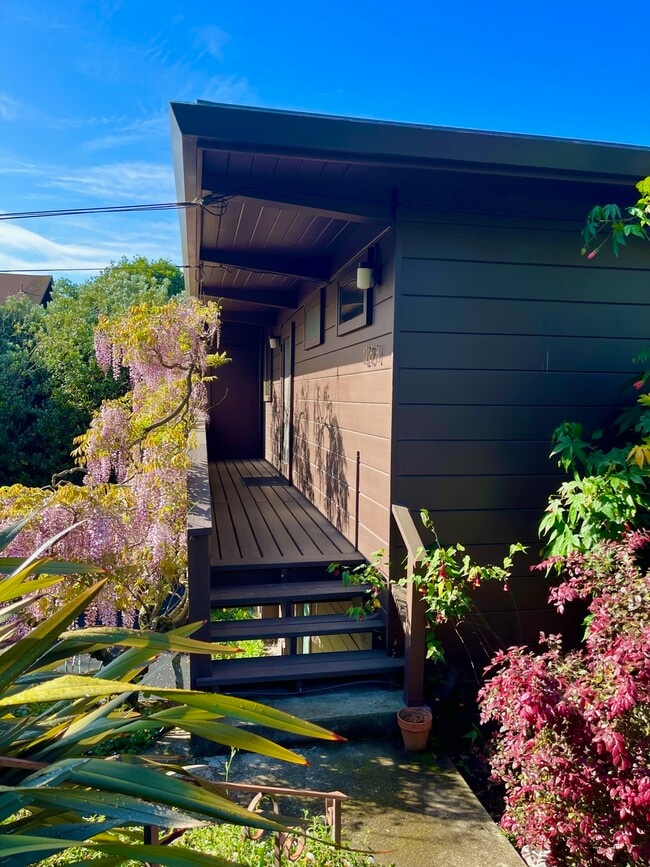 Front Entrance - 1216 Spruce St