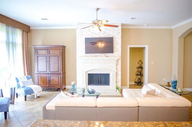 Building Photo - 6308 Silver Thistle Ln