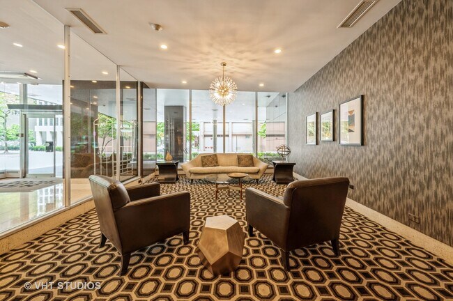 Foto del edificio - 850 N Dewitt Pl