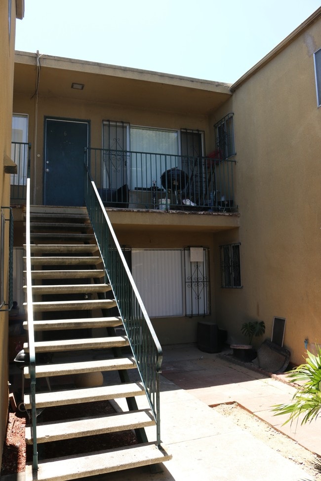 Building Photo - 49th Street Villas