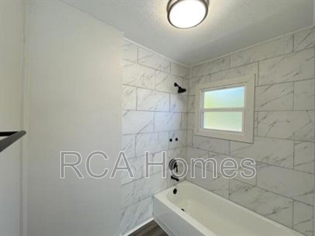 Photo - 1525 N Olney St House