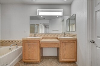Building Photo - 9985 Big Bow Springs Ct