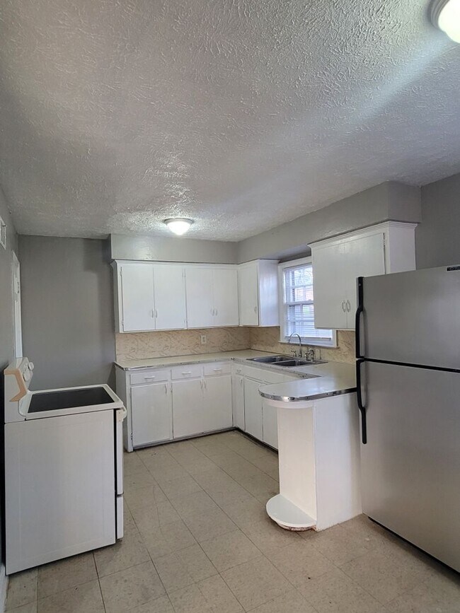 Foto del edificio - Dundee 2 Bed Townhome!