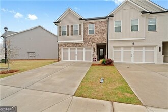Building Photo - 5056 Silver Fox Trl
