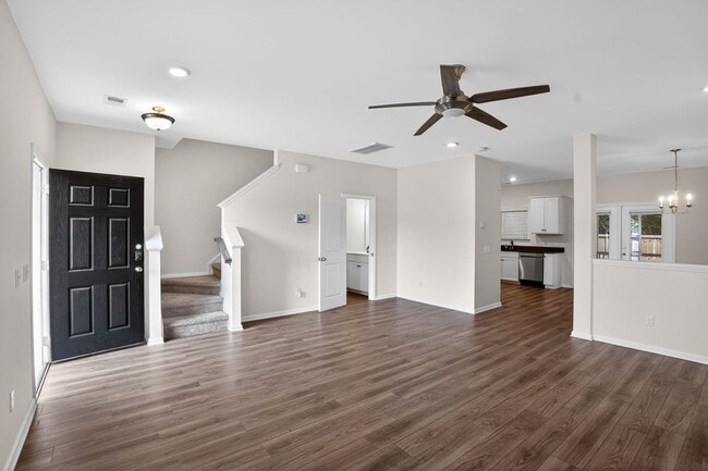 Building Photo - 224 Swallowtail Ln