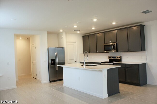 Building Photo - 27874 Radiant Ct