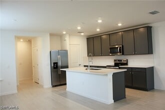 Building Photo - 27874 Radiant Ct