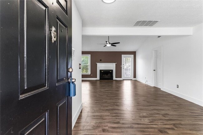 Building Photo - 140 Grayland Creek Dr