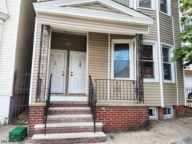 Building Photo - 45 Winans Ave